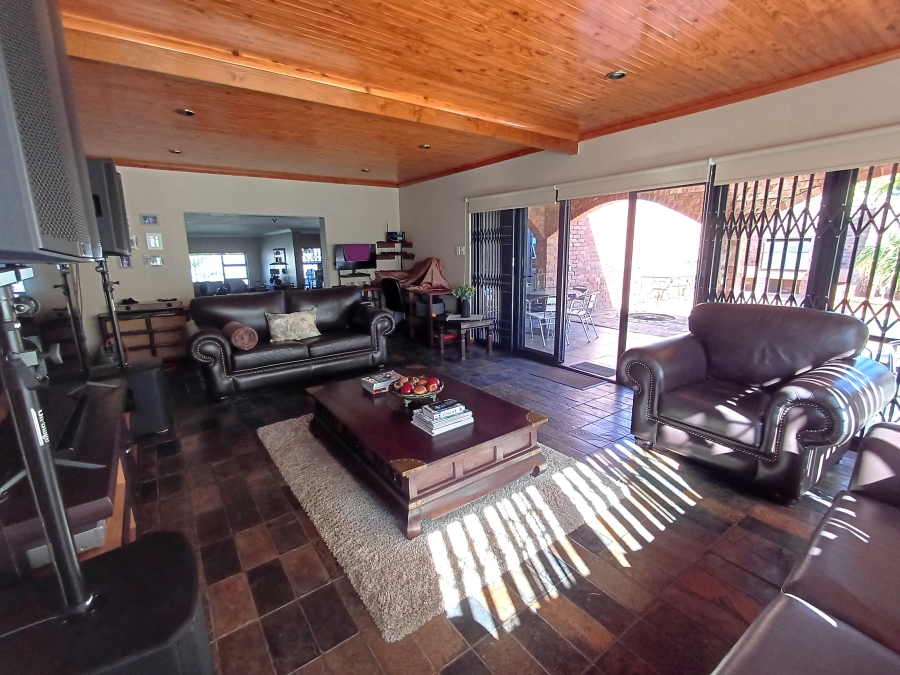 4 Bedroom Property for Sale in Vanes Estate Eastern Cape
